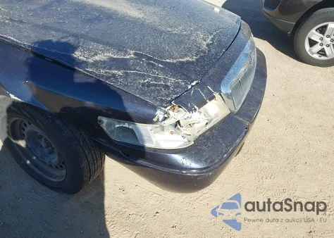 2000 Mercury Grand Marquis Gs z USA, uszkodzony, nr VIN 2MEFM74W2YX644424